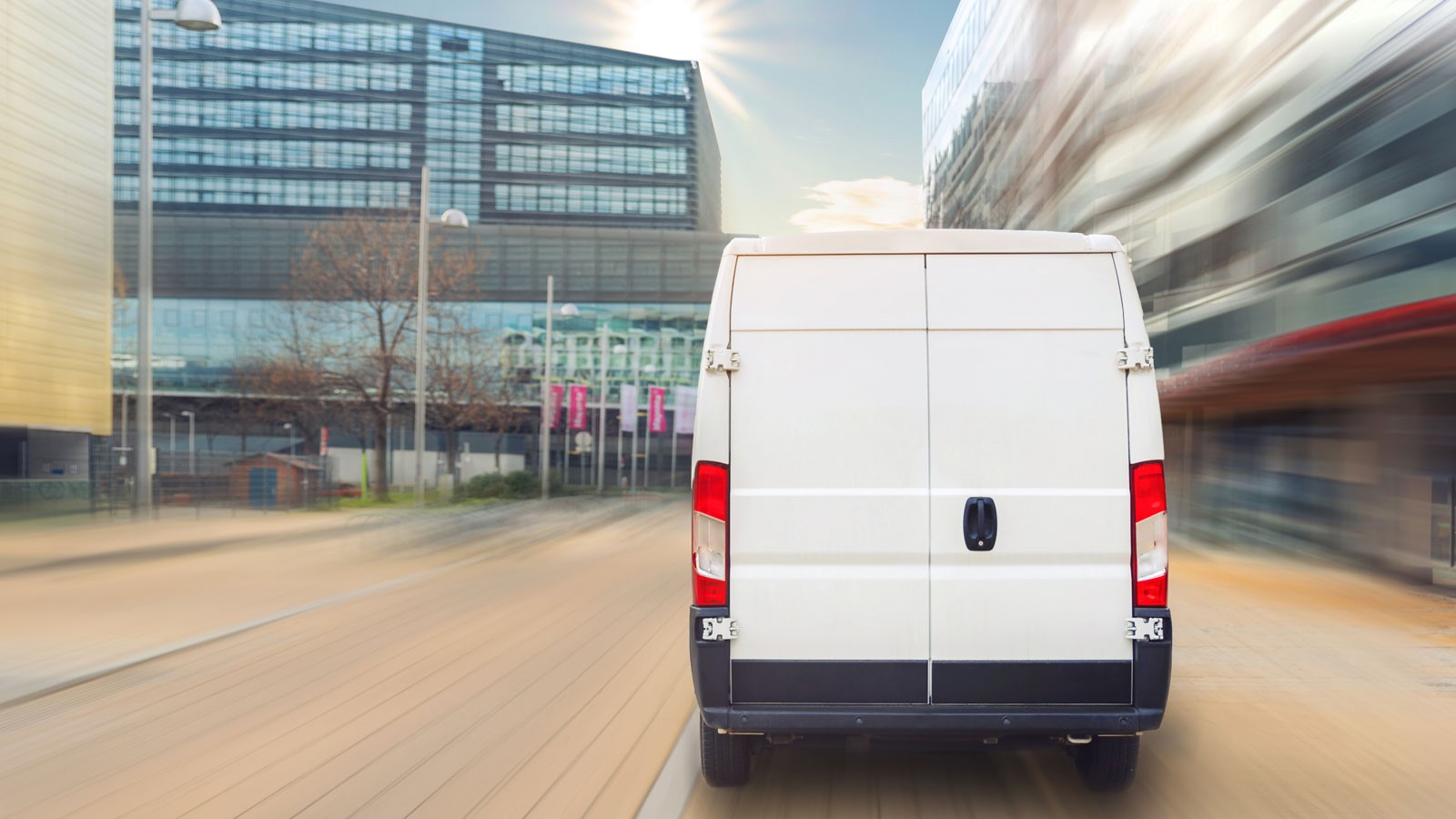 Elektrische-auto-iStock-1206739114-1600