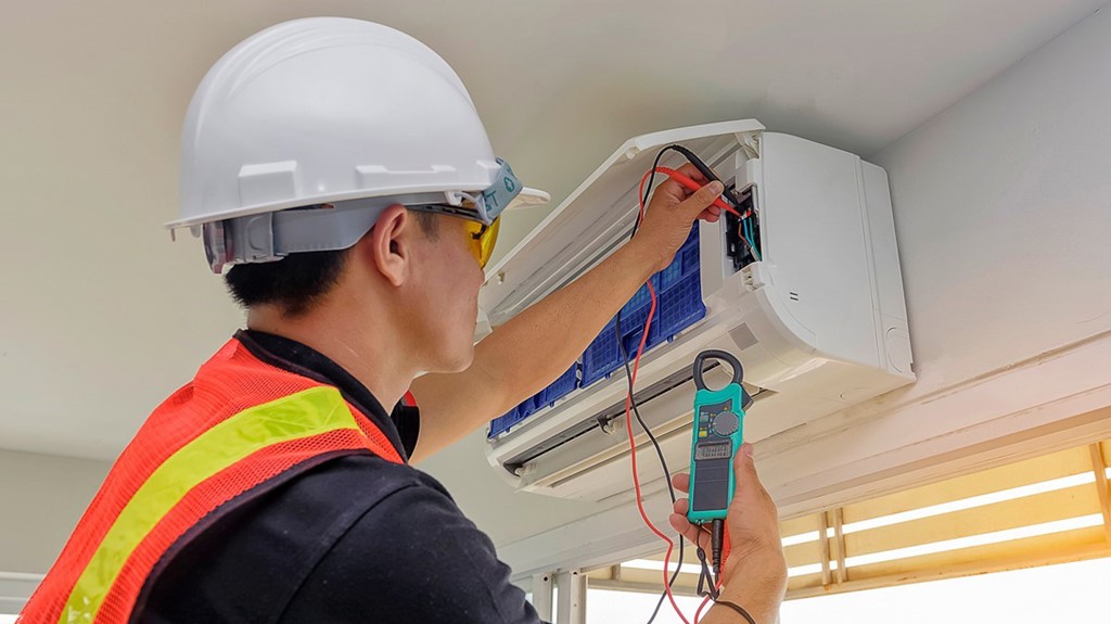 Airco-installateurs-hebben-het-druk1600